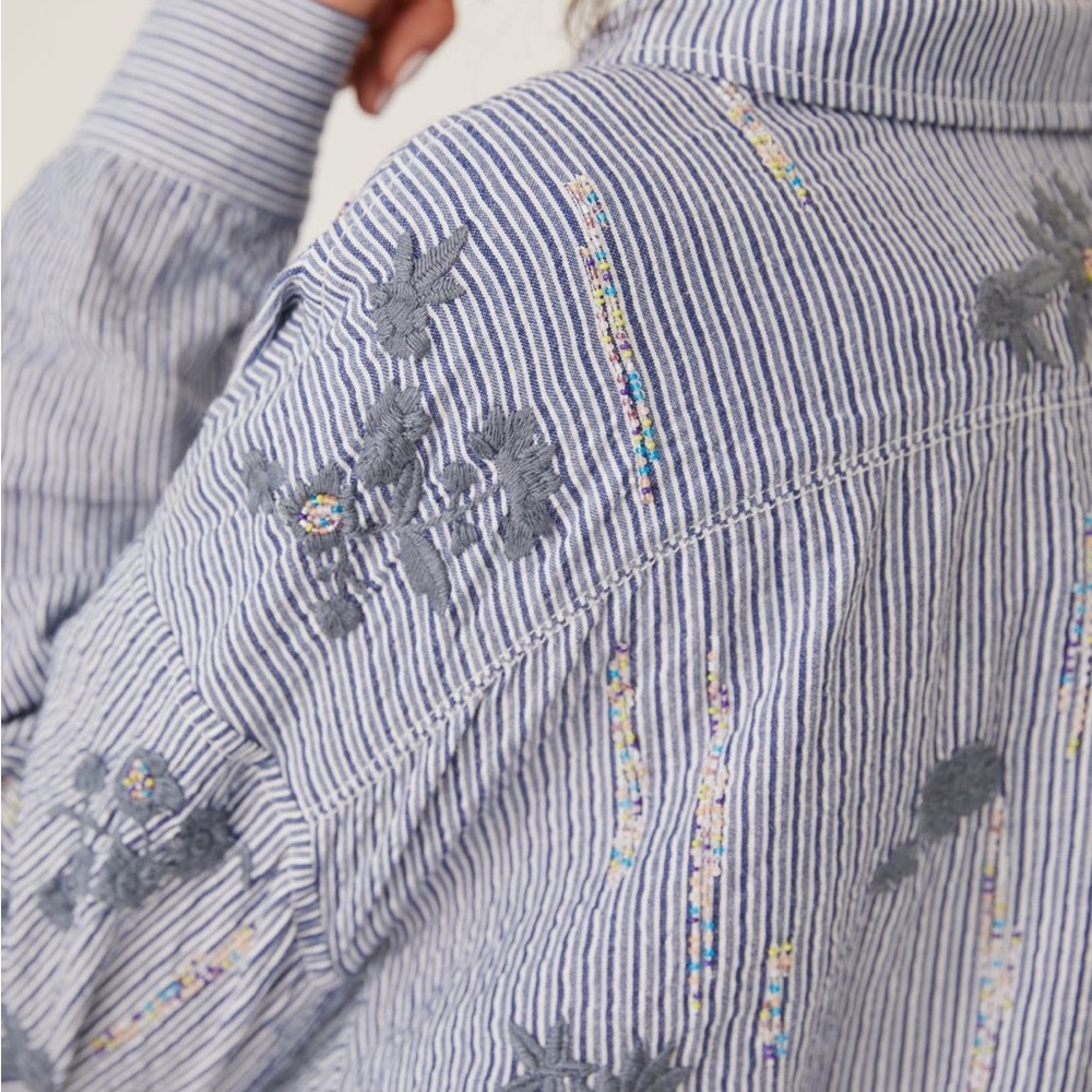 Pilcro Embroidered Button Down Shirt - Picture 4 of 9